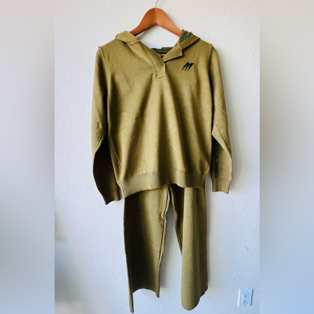 Women’s outfit